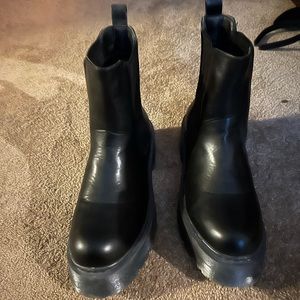 Chelsea boots